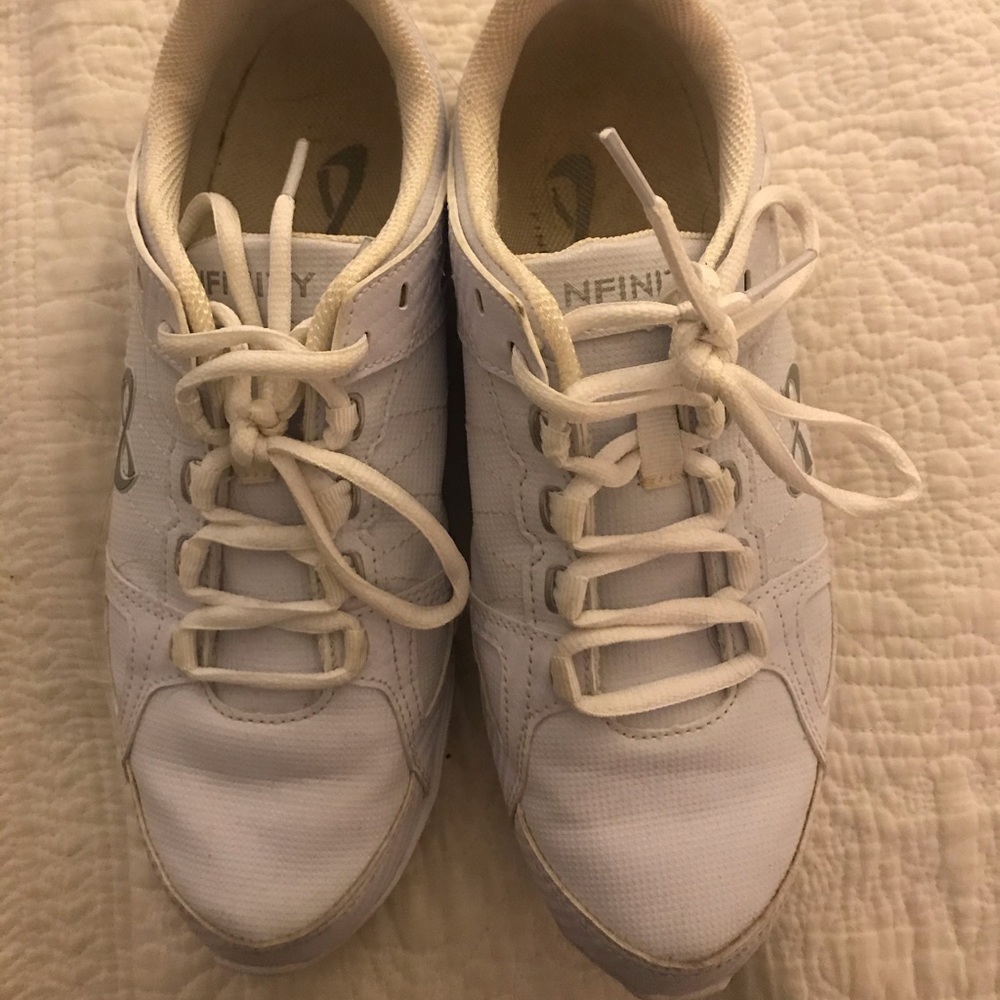 Infinity Cheer Shoes - Picture 3 of 4